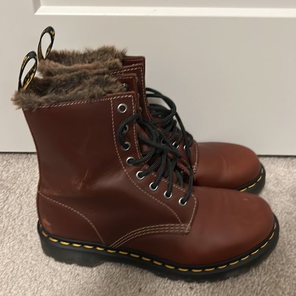 Dr. Martens Fur Lined Lace Up Boots - Picture 3 of 16
